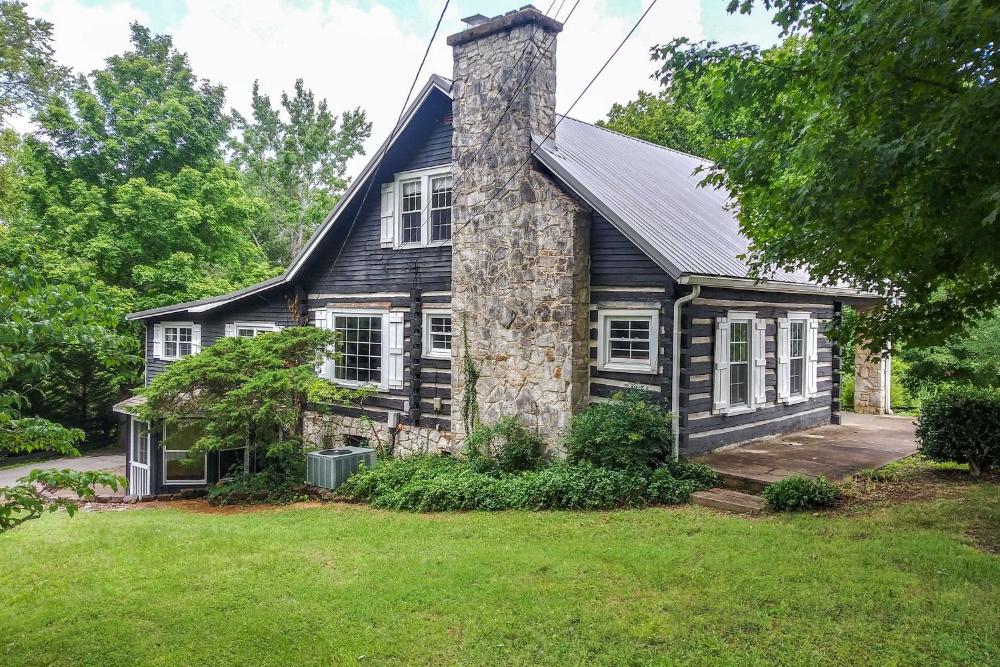 Rustic Dover Retreat with Porch - Walk to Boat Ramp!